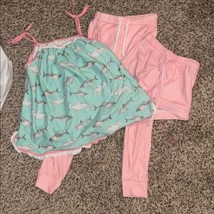 Love & Grow girls size 6 Shark Print Pajama Set with shorts & Pants